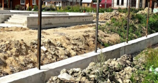 Фундамент под забор заказать в Луховицах - заливка фундамента для забора | от 1530 за п.м.